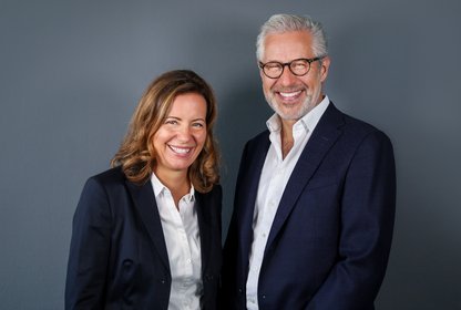 Anke Herbener, CEO MRM//McCann Deutschland, und Ruber Iglesias, CEO McCann Worldgroup, Bild: MRM//McCann Presse