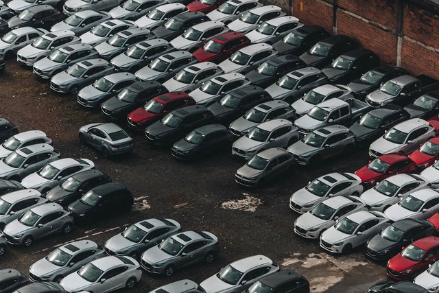 Mobile.de liefert Emetriq Automotive-Daten
