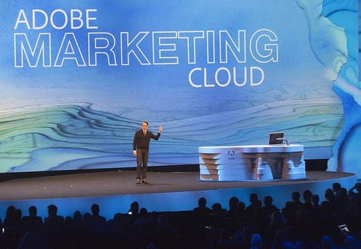 Brad Rencher präsentierte zu Beginn des Summits die Neuerungen der Marketing Cloud, Foto: Adobe