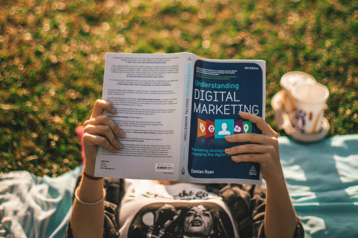 Interview mit Marcel Schöne, Uppr
 - Affiliate Marketing zwischen LLMs, Datenhoheit und Last-Click